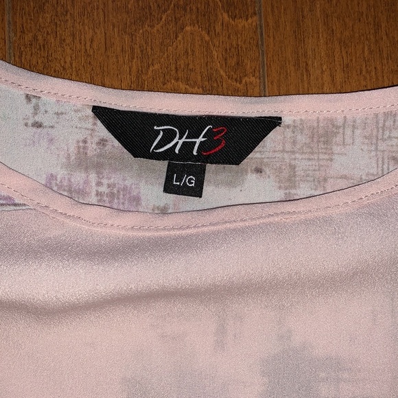 Sleeveless Blouse - Picture 5 of 5